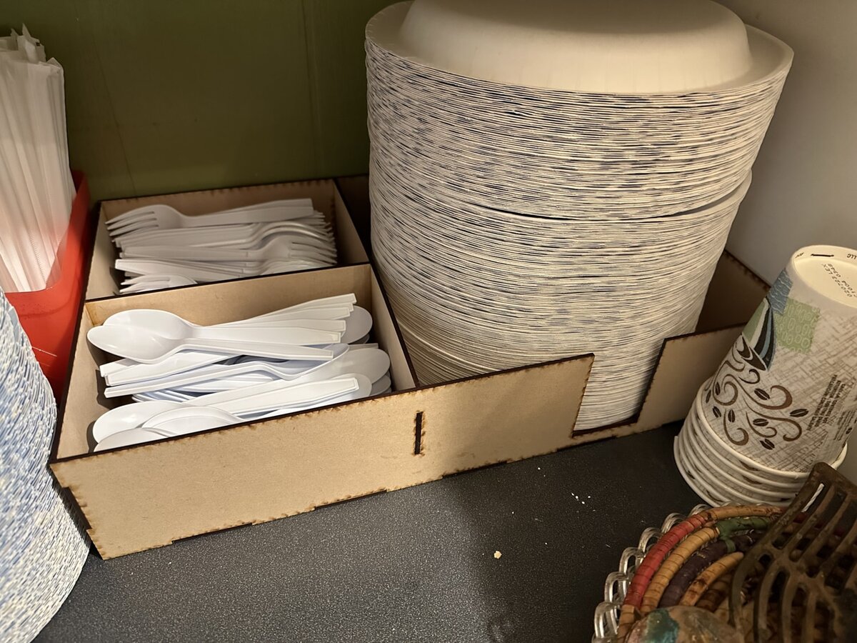 Intra απο ξύλο plywood 3mm-4mm πάχος - Χάρτινη βάση για πιάτο και πλαστικά σκεύη Δίασταση 30x30 cm Intraeaxys-6o3ygy37