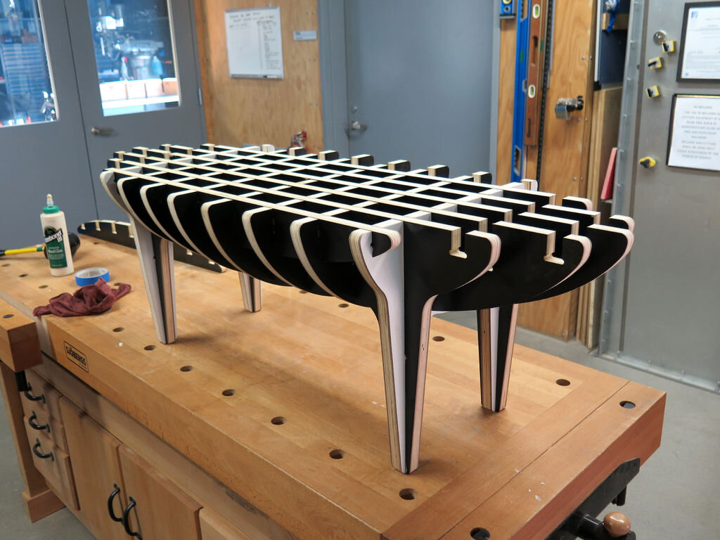 Intra απο ξύλο plywood 3mm-4mm πάχος - Τραπεζάκι σαλονιού Piggy Δίασταση 30x30 cm Intraeaxys-zo9ymlw7