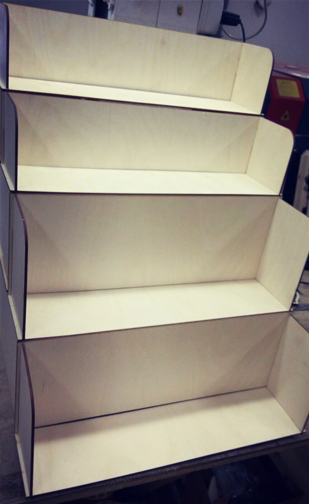 Intra απο ξύλο plywood 3mm-4mm πάχος - Πρότυπο βάσης οθόνης 4 επιπέδων Δίασταση 30x30 cm Intraeaxys-voq25v6o