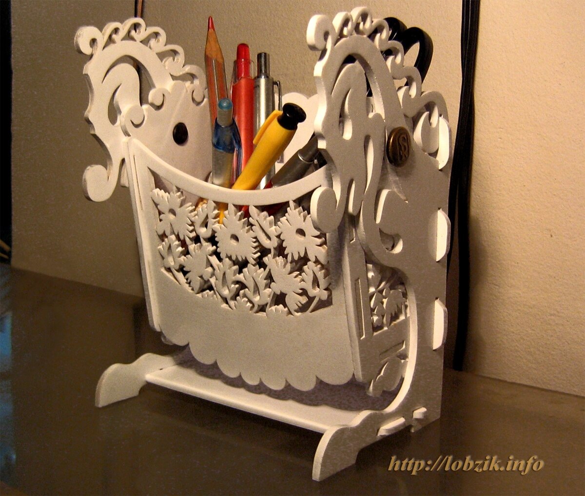 Intra απο ξύλο plywood 3mm-4mm πάχος - Δροσερές και μοναδικές μολυβοθήκες γραφείου Organizer Δίασταση 30x30 cm Intraeaxys-lop0ex1w