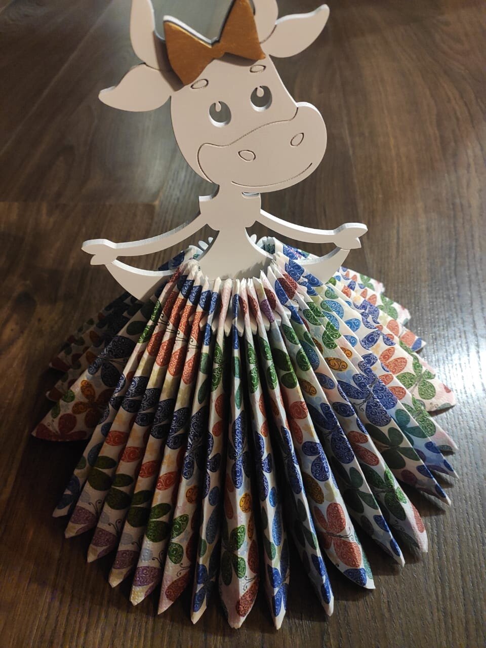 Intra απο ξύλο plywood 3mm-4mm πάχος - Χαριτωμένη θήκη χαρτοπετσέτας Δίασταση 30x30 cm Intraeaxys-e1gkgevo