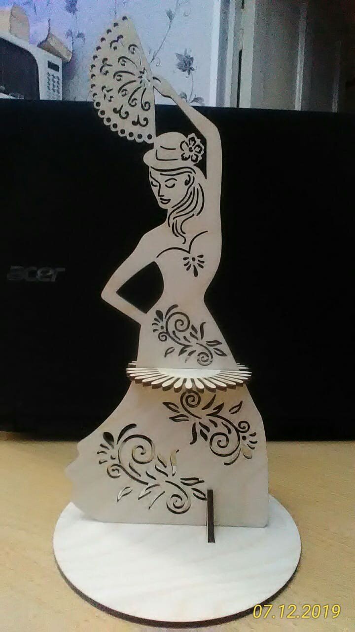Intra απο ξύλο plywood 3mm-4mm πάχος - Dancing Lady Napkin Holder Δίασταση 30x30 cm Intraeaxys-qomm20ko