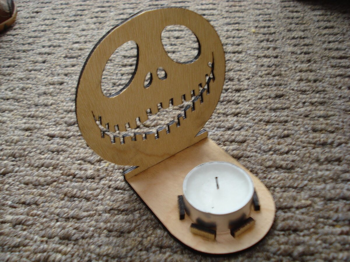 Intra απο ξύλο plywood 3mm-4mm πάχος - Κηροπήγιο αποκριών Δίασταση 30x30 cm Intraeaxys-67w66812