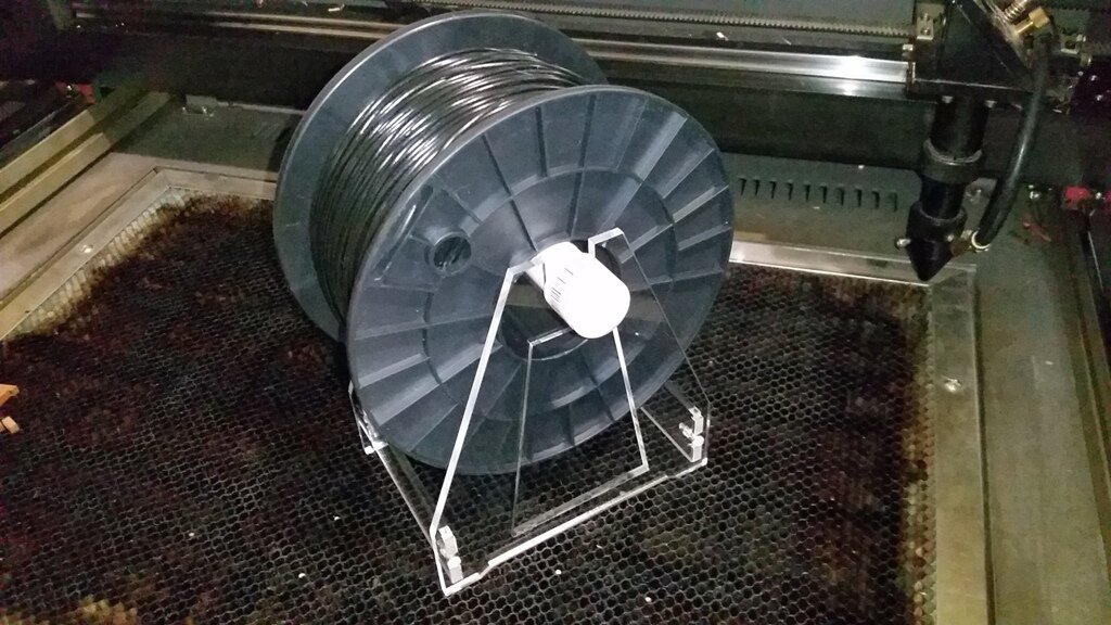 Intra απο ξύλο plywood 3mm-4mm πάχος - Στήριγμα καρουλιού με νήματα Δίασταση 30x30 cm Intraeaxys-078yn5qo