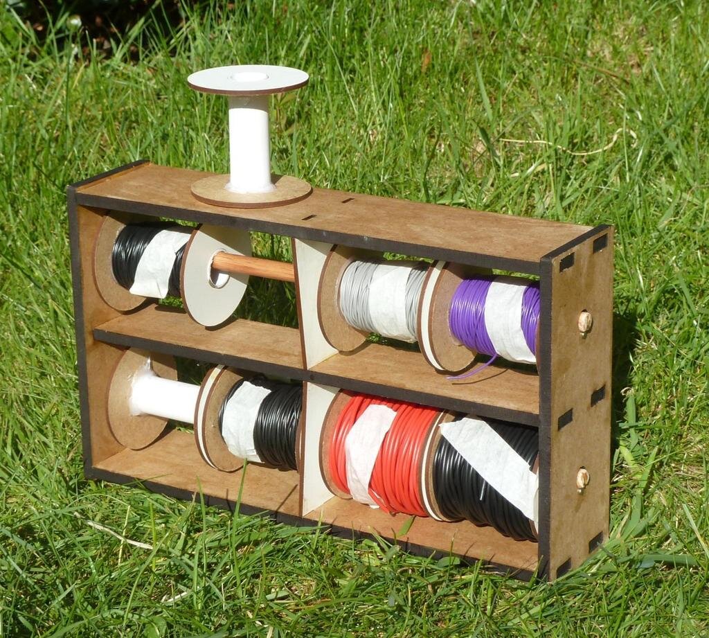 Intra απο ξύλο plywood 3mm-4mm πάχος - Σχάρα καλωδίων εργαστηρίου Δίασταση 30x30 cm Intraeaxys-zo9ygzx7