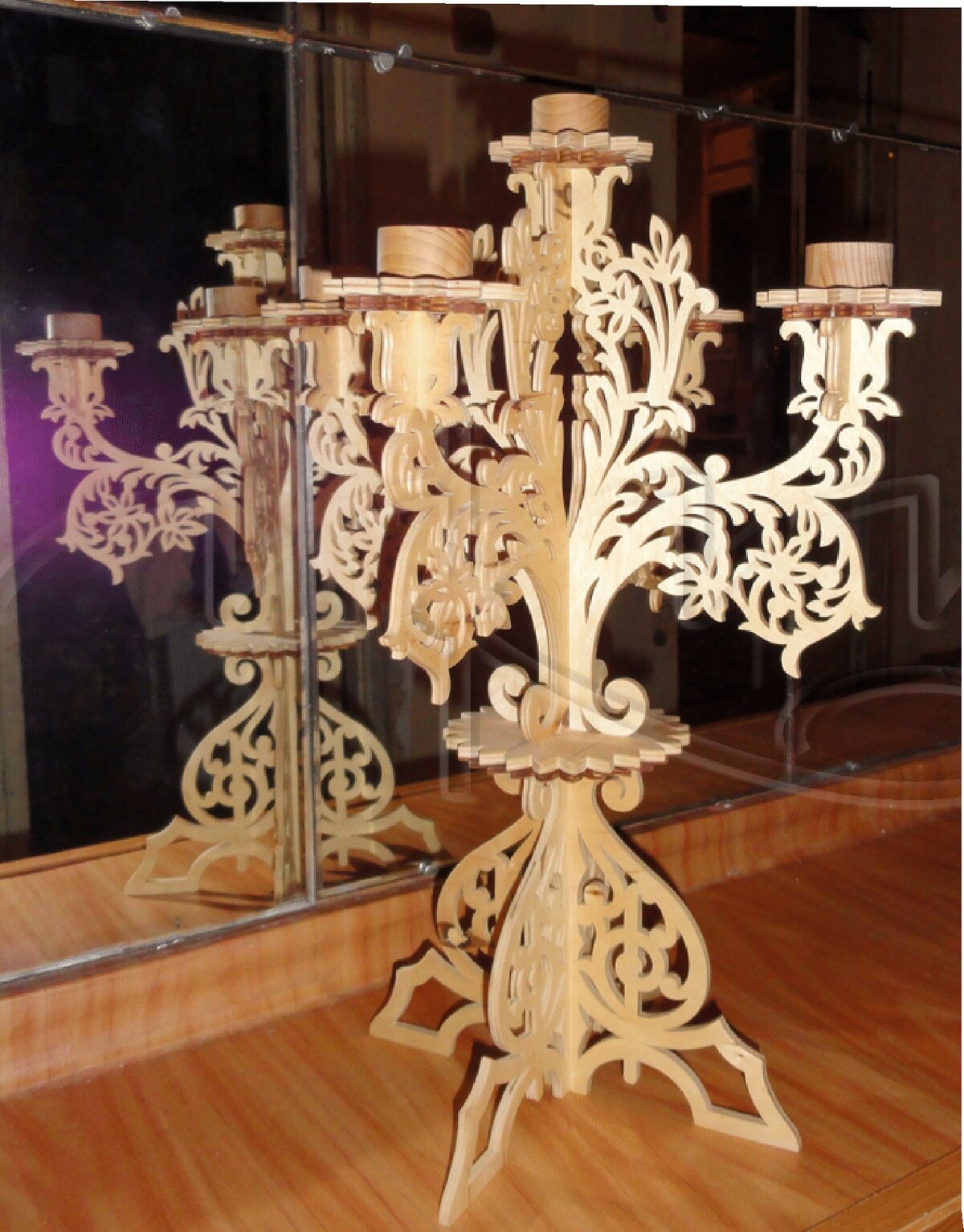 Intra απο ξύλο plywood 3mm-4mm πάχος - Κηροπήγια για 5 κεριά Δίασταση 30x30 cm Intraeaxys-eo465g1j