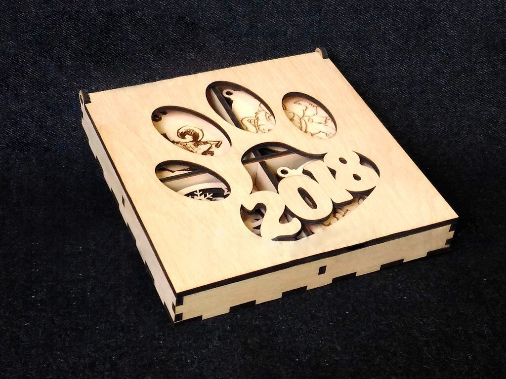 Intra απο ξύλο plywood 3mm-4mm πάχος - Korobka S Igrushkami 2018 Sobaki Δίασταση 30x30 cm Intraeaxys-lopyq5ow