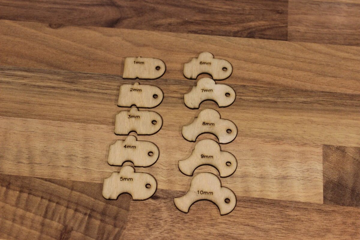 Intra απο ξύλο plywood 3mm-4mm πάχος - Οδηγοί ακτίνας Δίασταση 30x30 cm Intraeaxys-p7y4q57q