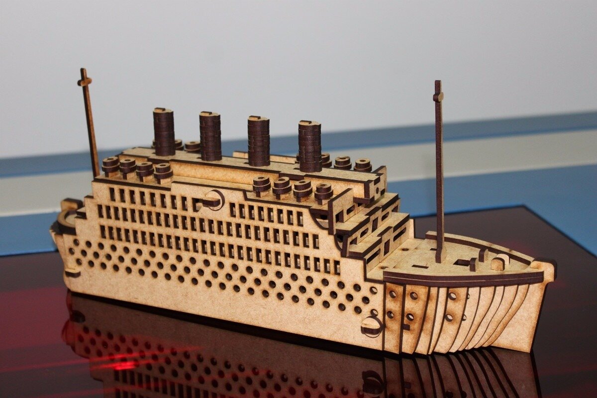 Intra απο ξύλο plywood 3mm-4mm πάχος - Titanic 3D Puzzle Δίασταση 30x30 cm Intraeaxys-r7vlg6od