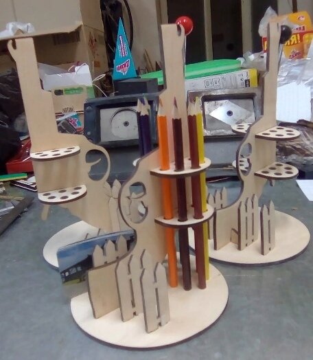 Intra απο ξύλο plywood 3mm-4mm πάχος - Μολυβοθήκη περίστροφου όπλου Δίασταση 30x30 cm Intraeaxys-67wlm631