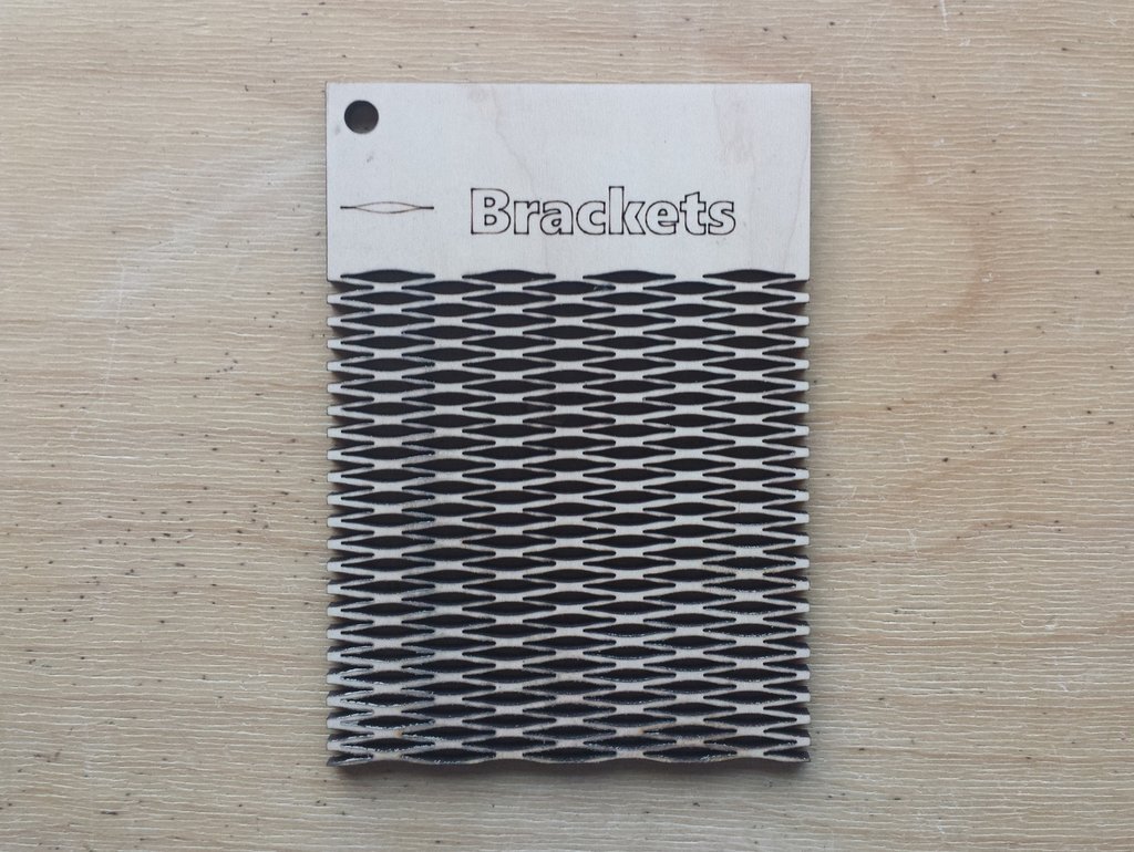 Intra απο ξύλο plywood 3mm-4mm πάχος - Πρότυπο μοτίβο αγκύλων Ζωντανό μεντεσέ για ting Δίασταση 30x30 cm Intraeaxys-yon2ykor