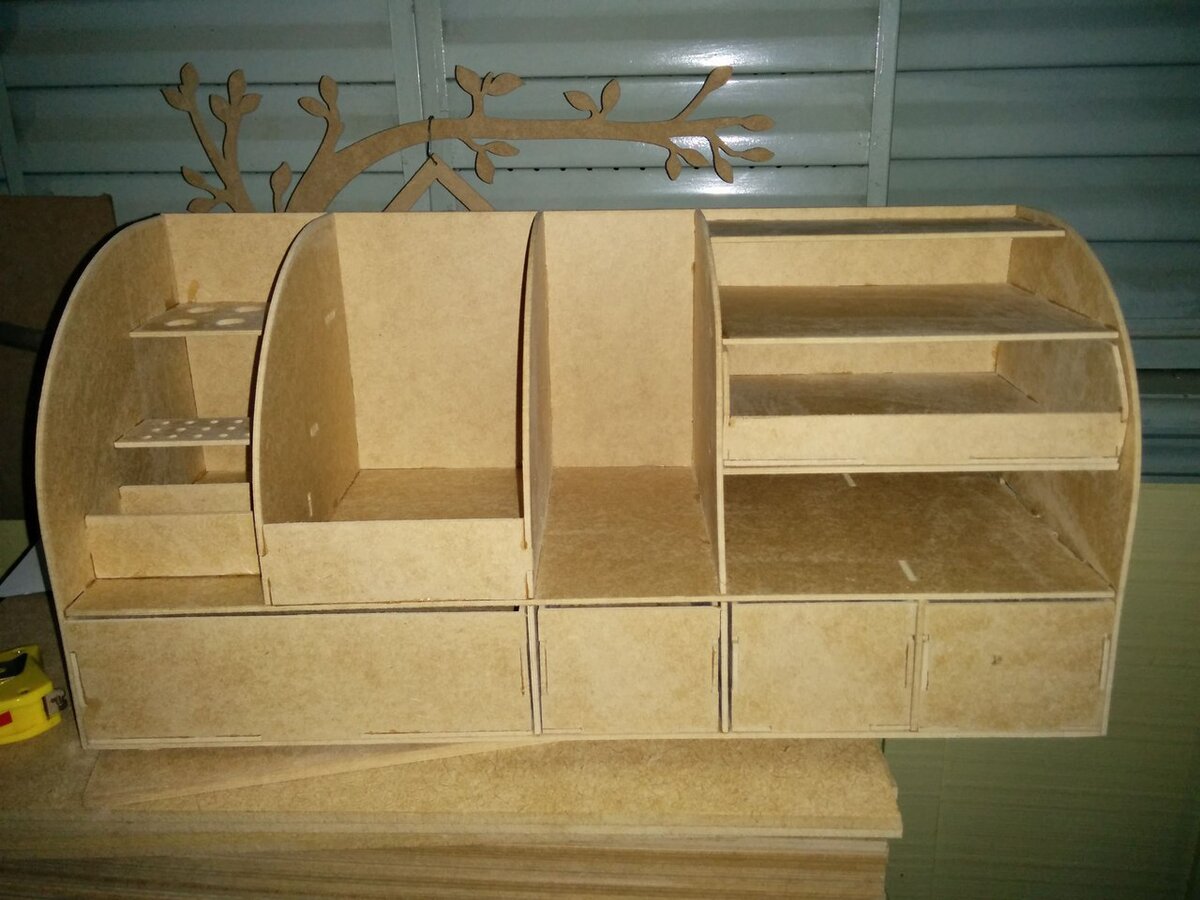 Intra απο ξύλο plywood 3mm-4mm πάχος - Διοργανωτής Μοντελιστές Δίασταση 30x30 cm Intraeaxys-qom0er13