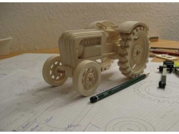 Intra απο ξύλο plywood 3mm-4mm πάχος - Tractor 571 3D Puzzle Kit Δίασταση 30x30 cm Intraeaxys-67wrr812