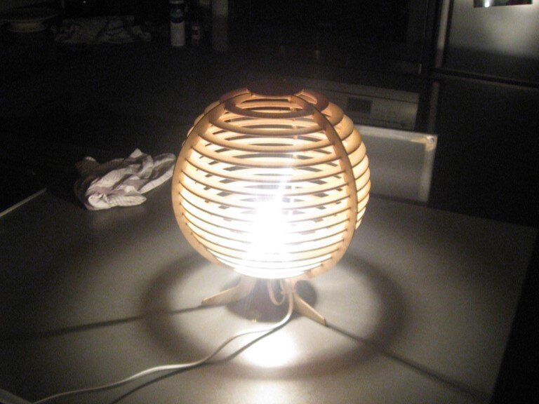 Intra απο ξύλο plywood 3mm-4mm πάχος - Σφαιρικός λαμπτήρας Δίασταση 30x30 cm Intraeaxys-d1lv4eyo