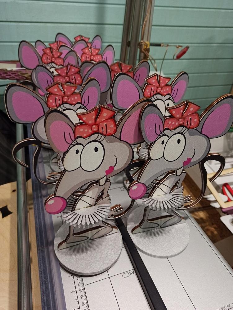 Intra απο ξύλο plywood 3mm-4mm πάχος - Θήκη για χαρτοπετσέτα ποντικιού Δίασταση 30x30 cm Intraeaxys-qomm29ro