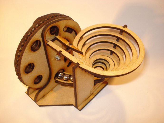 Intra απο ξύλο plywood 3mm-4mm πάχος - Ανύψωση μπάλας Δίασταση 30x30 cm Intraeaxys-d1lwn67m