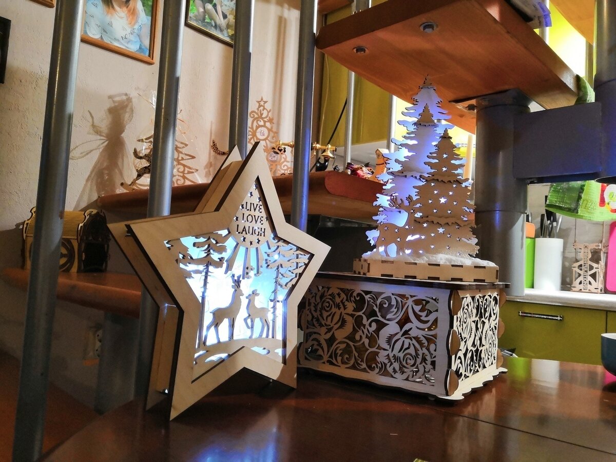 Intra απο ξύλο plywood 3mm-4mm πάχος - Φωτιστικό νύχτας σε σχήμα δέντρου Δίασταση 30x30 cm Intraeaxys-lopqn0k7