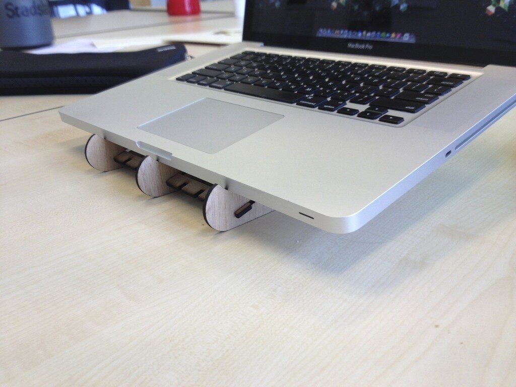 Intra απο ξύλο plywood 3mm-4mm πάχος - Βάση φορητού υπολογιστή Tablet Stand Δίασταση 30x30 cm Intraeaxys-d1lv486o