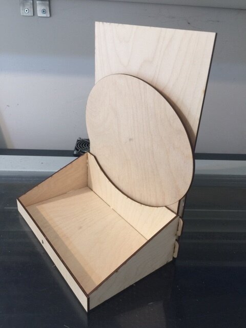 Intra απο ξύλο plywood 3mm-4mm πάχος - Μπροσούρα Flyer Box Template 3mm Αρχείο PDF Δίασταση 30x30 cm Intraeaxys-yon0vwp7