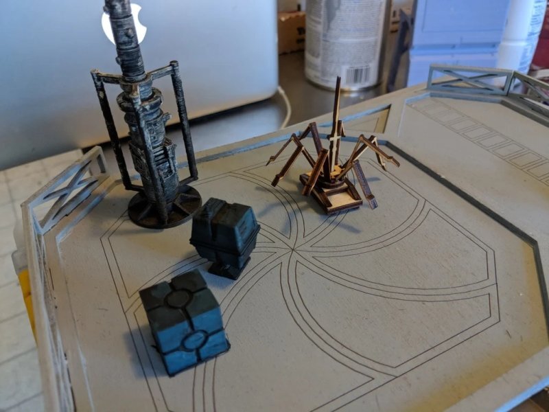 Intra απο ξύλο plywood 3mm-4mm πάχος - Star Wars Treadwell Droid Δίασταση 30x30 cm Intraeaxys-6o3840j1