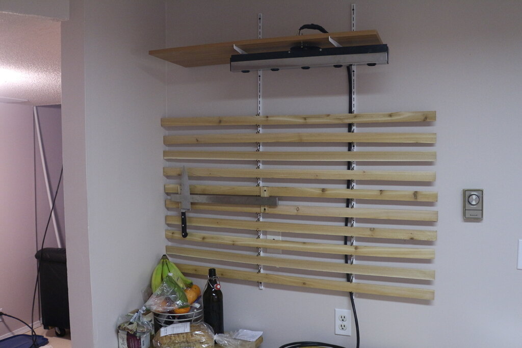 Intra απο ξύλο plywood 3mm-4mm πάχος - Βάσεις στήριξης τοίχου Δίασταση 30x30 cm Intraeaxys-p7ym6zz7