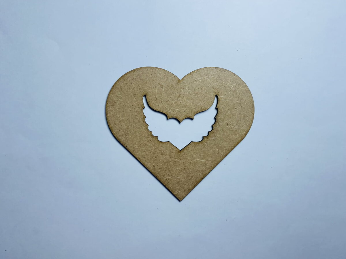 Intra απο ξύλο plywood 3mm-4mm πάχος - Heart Wings Shape Heart Wings Ημιτελές ξύλινο κόψιμο Δίασταση 30x30 cm Intraeaxys-qommxkko
