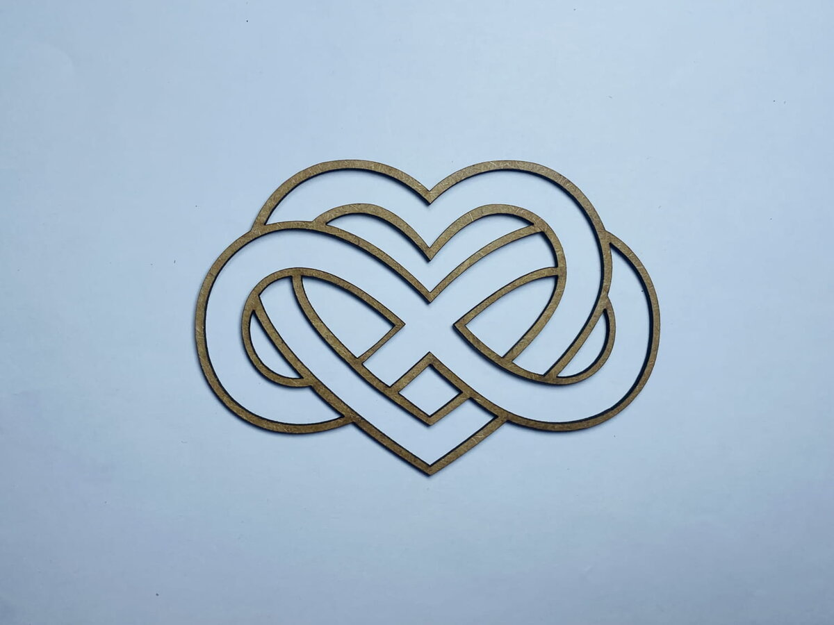 Intra απο ξύλο plywood 3mm-4mm πάχος - Infinity Heart Ξύλο σχήμα για χειροτεχνία Δίασταση 30x30 cm Intraeaxys-r1z2n8n1