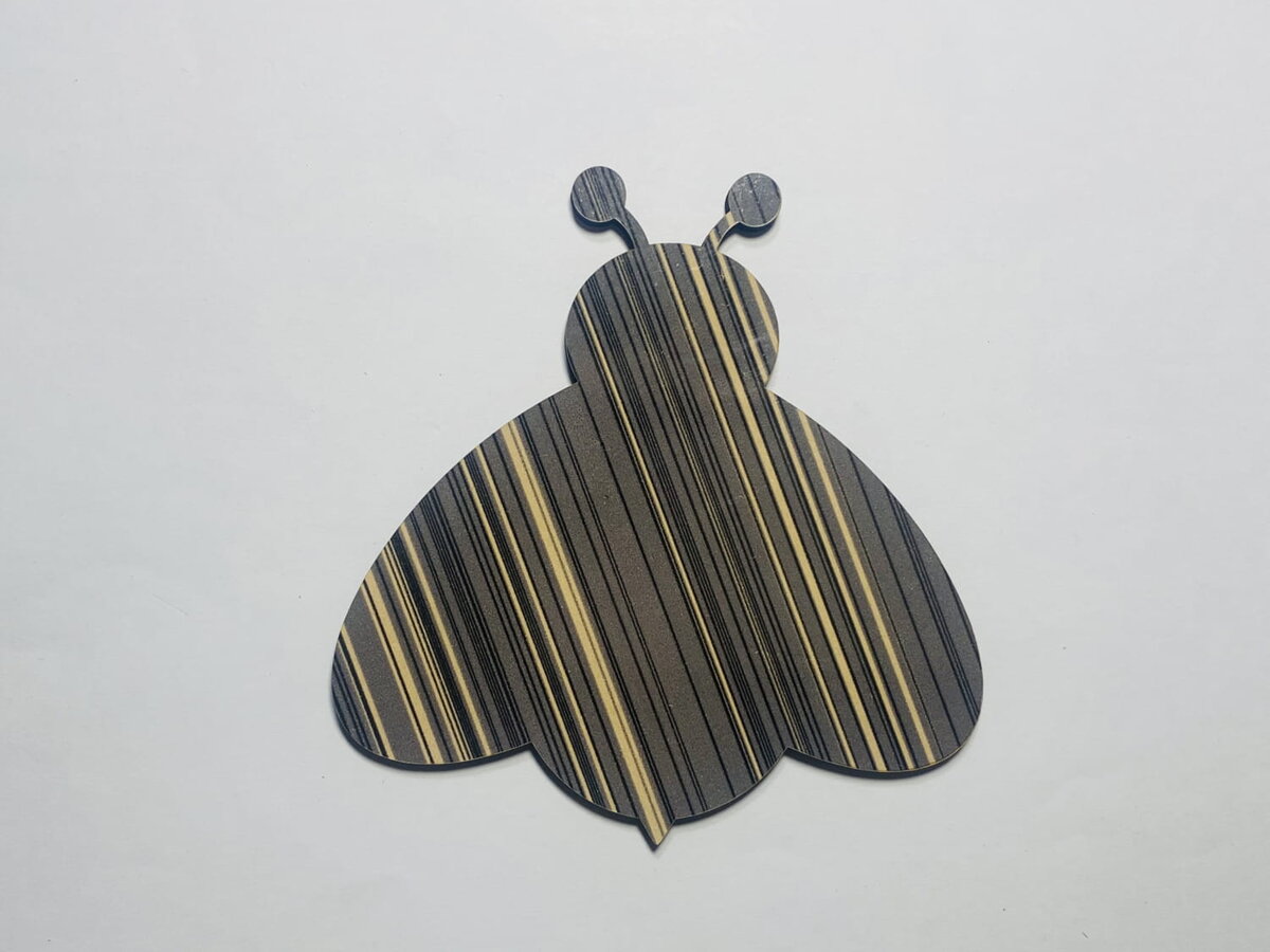 Intra απο ξύλο plywood 3mm-4mm πάχος - Ημιτελές Ξύλινο Σχήμα Bumble Bee Cutout Δίασταση 30x30 cm Intraeaxys-eo203x37