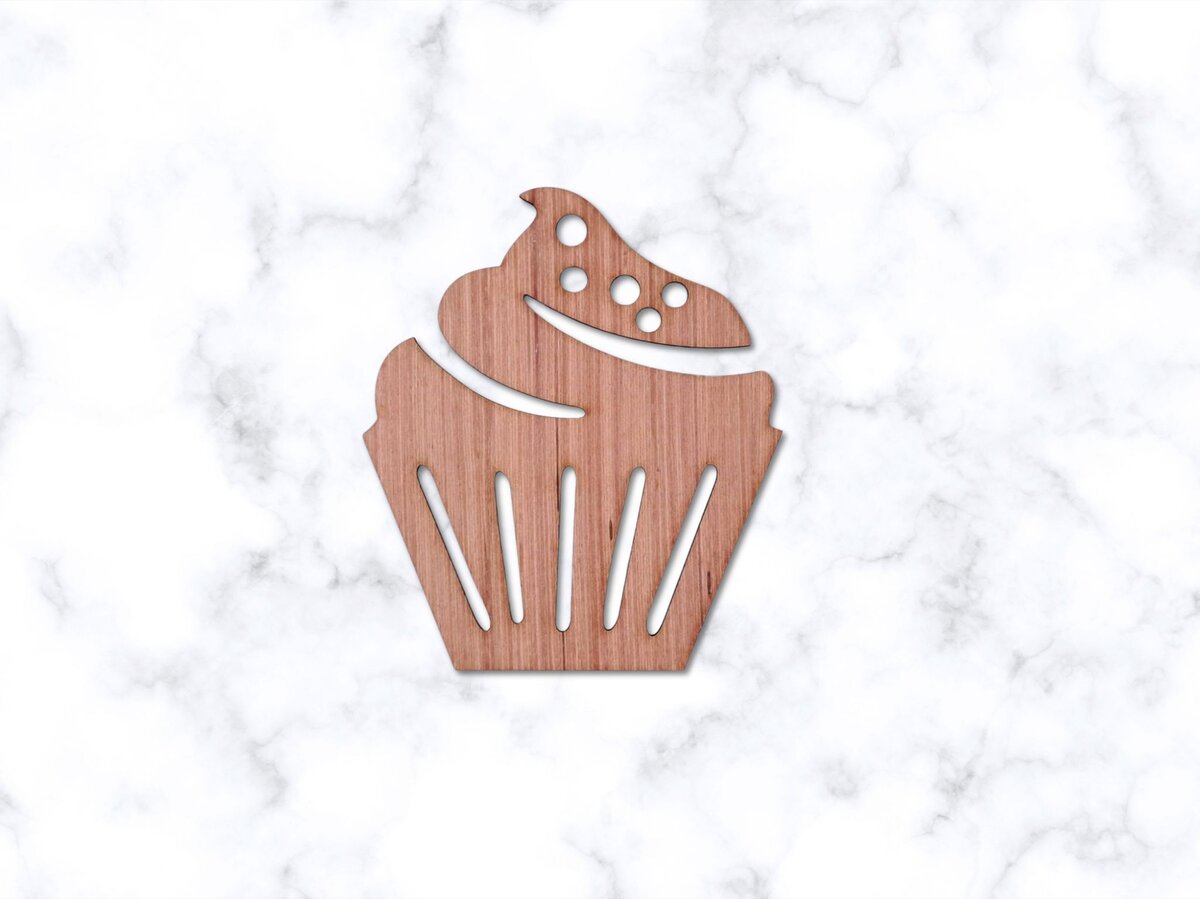 Intra απο ξύλο plywood 3mm-4mm πάχος - Cupcake Ημιτελές σχήμα κοπής ξύλου Δίασταση 30x30 cm Intraeaxys-e1gkjn8o