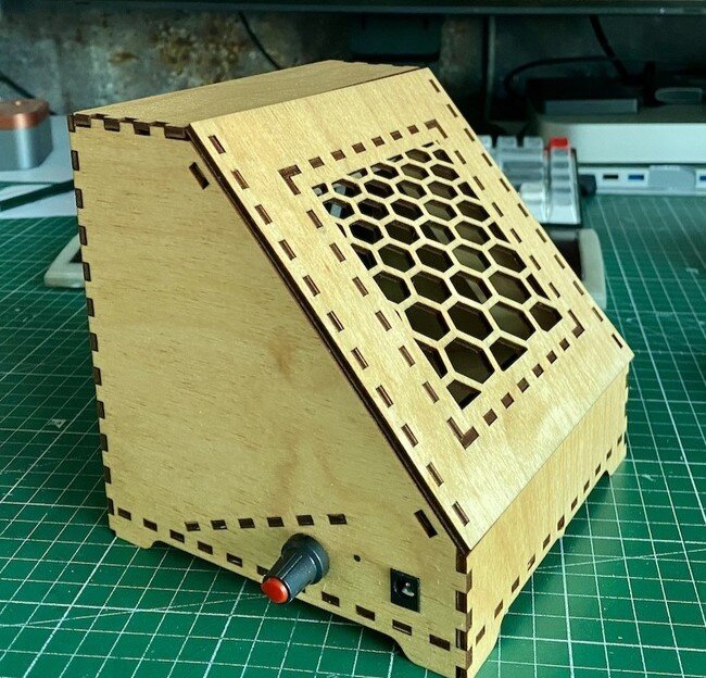 Intra απο ξύλο plywood 3mm-4mm πάχος - Μινώταυρος L 3 χλστ Δίασταση 30x30 cm Intraeaxys-pok6y37j