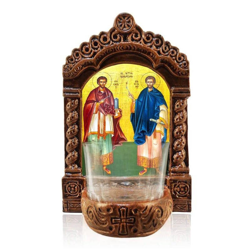 Εικόνα Ορθοδοξίας με περίγραμμα χρυσό σε ξύλο Φλαμουρίας  με  βάση Οι Άγιοι Ανεργοφόροι Κοσμάς και Δαμιανός Λυχνία, Άγιοι Κοσμάς και Δαμιανός Κεραμική επιτραπέζια εικόνα, Άγιοι Ανάργυροι Αγρυπνία με Κύπελλο Διάσταση 40x30 cm (15,8 x 11,8 ίντσες)INTRAEK-43