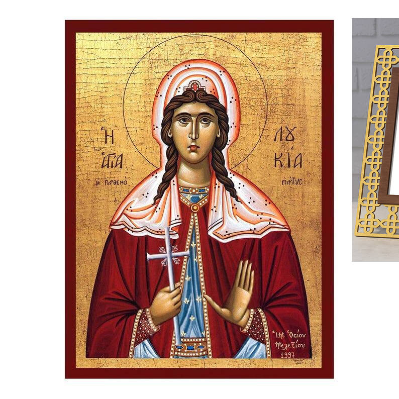 Εικόνα Ορθοδοξίας με περίγραμμα χρυσό σε ξύλο Φλαμουρίας  με  βάση Εικόνα Αγίας Λουκίας των Συρακουσών, Χειροποίητη βυζαντινή εικόνα της Αγίας Λουκίας, Κρεμαστή πλάκα θρησκευτικής τέχνης, χριστιανικό δώρο Διάσταση 26x20 cm (10,2 x 7,9 ίντσες) INTRAEK-3216