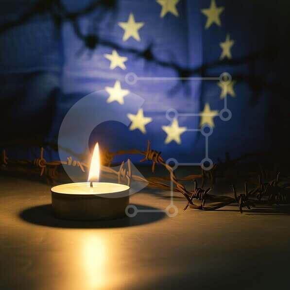 Intra Συλλεκτικό Ξύλινο Παζλ Plywood  4mm - Αντανάκλαση στο φως των κεριών με τη σημαία της Ευρωπαϊκής Ένωσης Σε Ξύλινο Κουτί - Διαστάσεις Puzzle: 10x10 cm – 25 κομμάτια