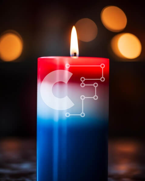 Intra Συλλεκτικό Ξύλινο Παζλ Plywood  4mm - Κόκκινο, λευκό και μπλε αναμμένο κερί για τον εορτασμό της Ημέρας της Ανεξαρτησίας ή της Ημέρας των Βετεράνων Σε Ξύλινο Κουτί - Διαστάσεις: 10x10 cm – 25 κομμάτια