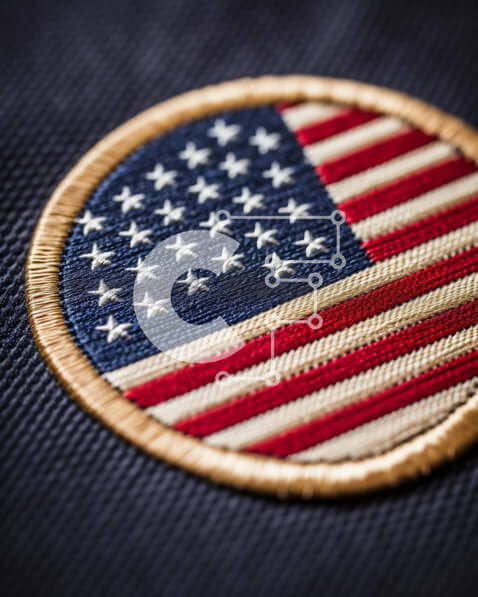 Intra Συλλεκτικό Ξύλινο Παζλ Plywood  4mm - Έμπλαστρο για την Ημέρα της Ανεξαρτησίας της Αμερικανικής Σημαίας σε σκούρο μπλε ύφασμα Σε Ξύλινο Κουτί - Διαστάσεις: 10x10 cm – 25 κομμάτια