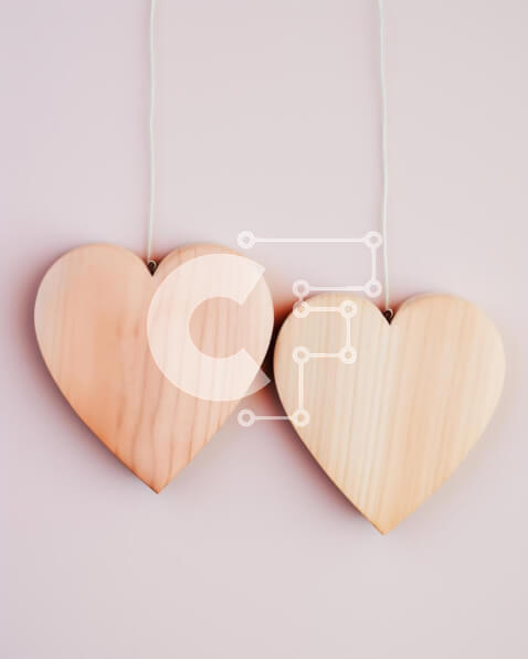 Intra Συλλεκτικό Ξύλινο Παζλ Plywood  4mm - Ξύλινα σχήματα καρδιάς σε ροζ φόντο για ειδικές περιστάσεις Σε Ξύλινο Κουτί - Διαστάσεις: 10x10 cm – 25 κομμάτια