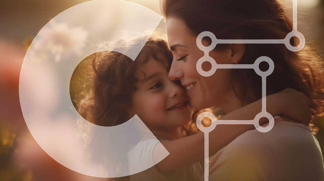 Intra Συλλεκτικό Ξύλινο Παζλ Plywood  4mm - Μητέρα και κόρη αγκαλιάζονται σε ένα χωράφι με λουλούδια Σε Ξύλινο Κουτί - Διαστάσεις Puzzle: 10x10 cm – 25 κομμάτια