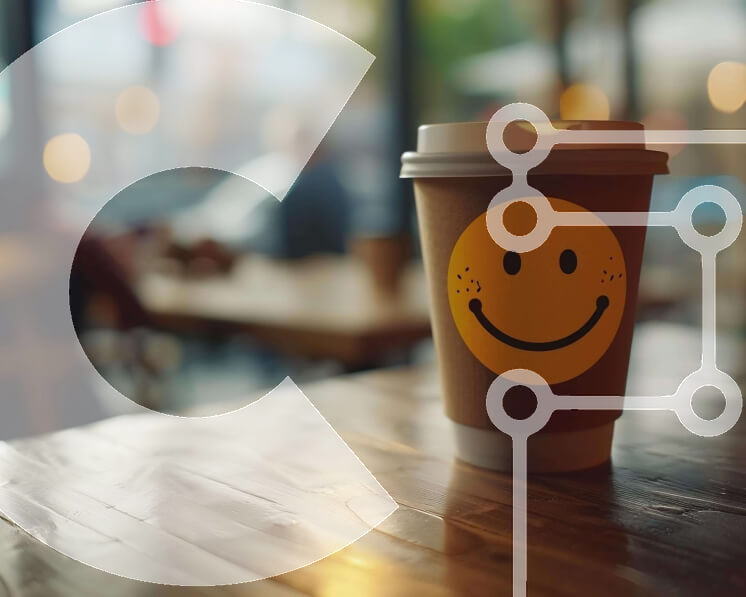 Intra Συλλεκτικό Ξύλινο Παζλ Plywood  4mm - Φλιτζάνι καφέ Smiley Face στο τραπέζι σε ανοιχτό χώρο Σε Ξύλινο Κουτί - Διαστάσεις: 10x10 cm – 25 κομμάτια