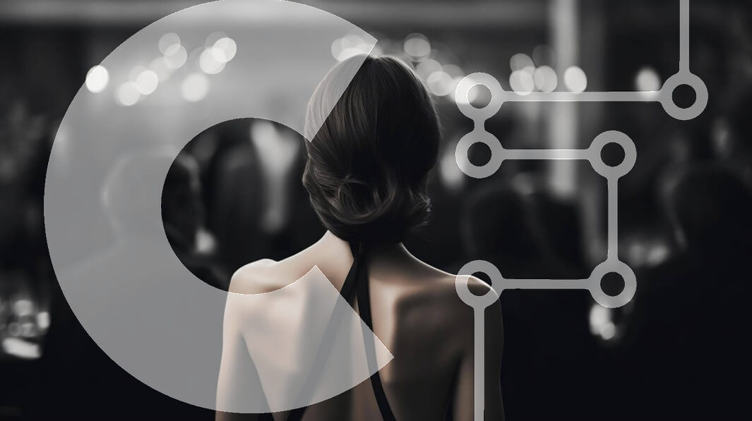 Intra Συλλεκτικό Ξύλινο Παζλ Plywood  4mm - Γυναίκα σε εκδήλωση που κοιτάζει το πλήθος Σε Ξύλινο Κουτί - Διαστάσεις Puzzle: 10x10 cm – 25 κομμάτια