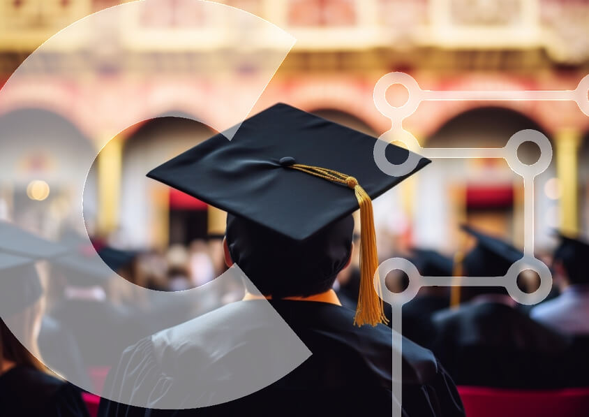 Intra Συλλεκτικό Ξύλινο Παζλ Plywood  4mm - Φοιτητής με ενδυμασία αποφοίτησης στο Αμφιθέατρο Σε Ξύλινο Κουτί - Διαστάσεις Puzzle: 10x10 cm – 25 κομμάτια