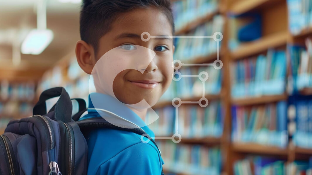 Intra Συλλεκτικό Ξύλινο Παζλ Plywood  4mm - Νεαρό αγόρι στη βιβλιοθήκη Σε Ξύλινο Κουτί - Διαστάσεις Puzzle: 10x10 cm – 25 κομμάτια