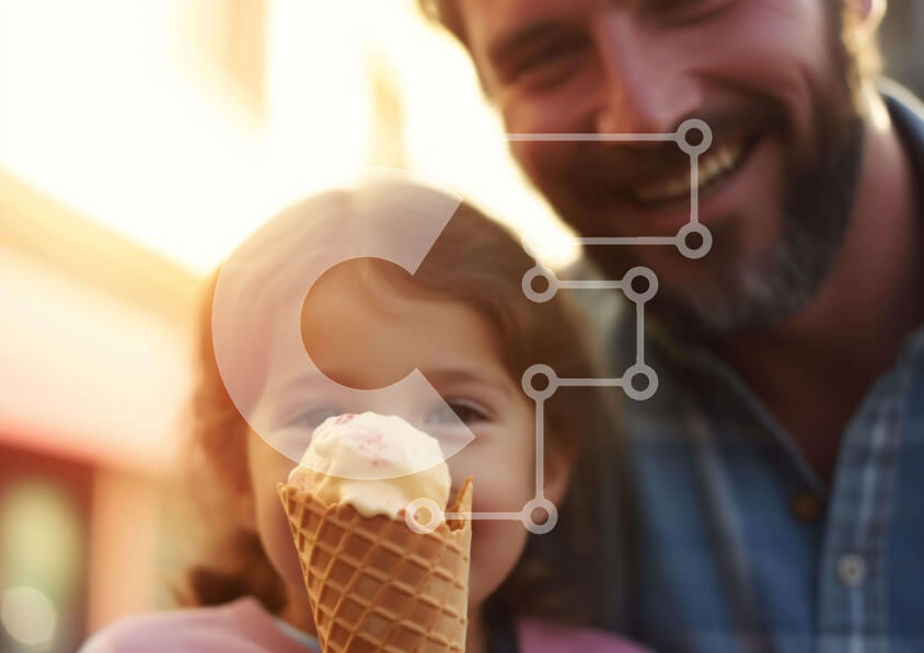 Intra Συλλεκτικό Ξύλινο Παζλ Plywood  4mm - Νεαρό κορίτσι με χωνάκι παγωτού και άνδρας Σε Ξύλινο Κουτί - Διαστάσεις Puzzle: 10x10 cm – 25 κομμάτια