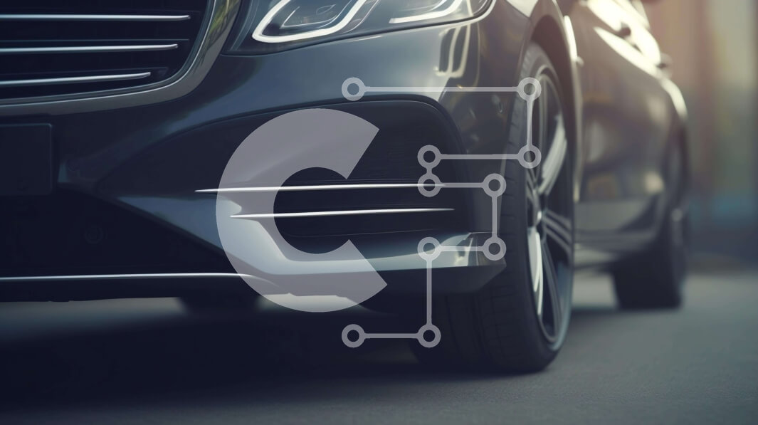 Intra Συλλεκτικό Ξύλινο Παζλ Plywood  4mm - Καλοσυντηρημένο μαύρο Mercedes-Benz E-Class στην Urban Street Σε Ξύλινο Κουτί - Διαστάσεις Puzzle: 10x10 cm – 25 κομμάτια