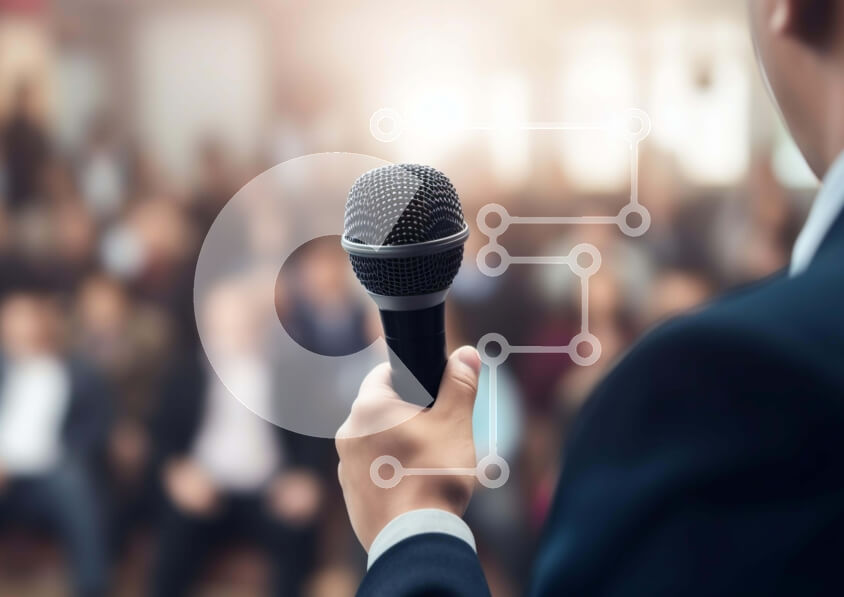 Intra Συλλεκτικό Ξύλινο Παζλ Plywood  4mm - Άνθρωπος που δίνει διάλεξη με το κοινό Σε Ξύλινο Κουτί - Διαστάσεις Puzzle: 10x10 cm – 25 κομμάτια