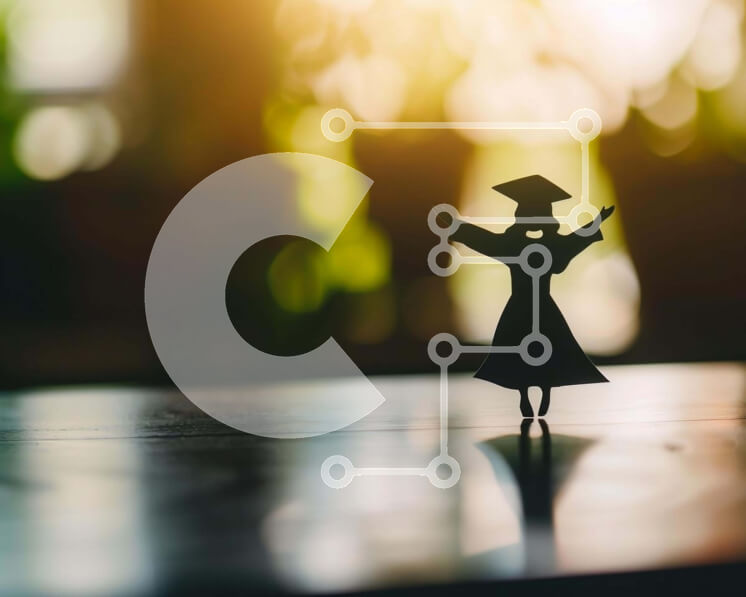 Intra Συλλεκτικό Ξύλινο Παζλ Plywood  4mm - Χάρτινη φιγούρα με ενδυμασία αποφοίτησης Σε Ξύλινο Κουτί - Διαστάσεις Puzzle: 10x10 cm – 25 κομμάτια