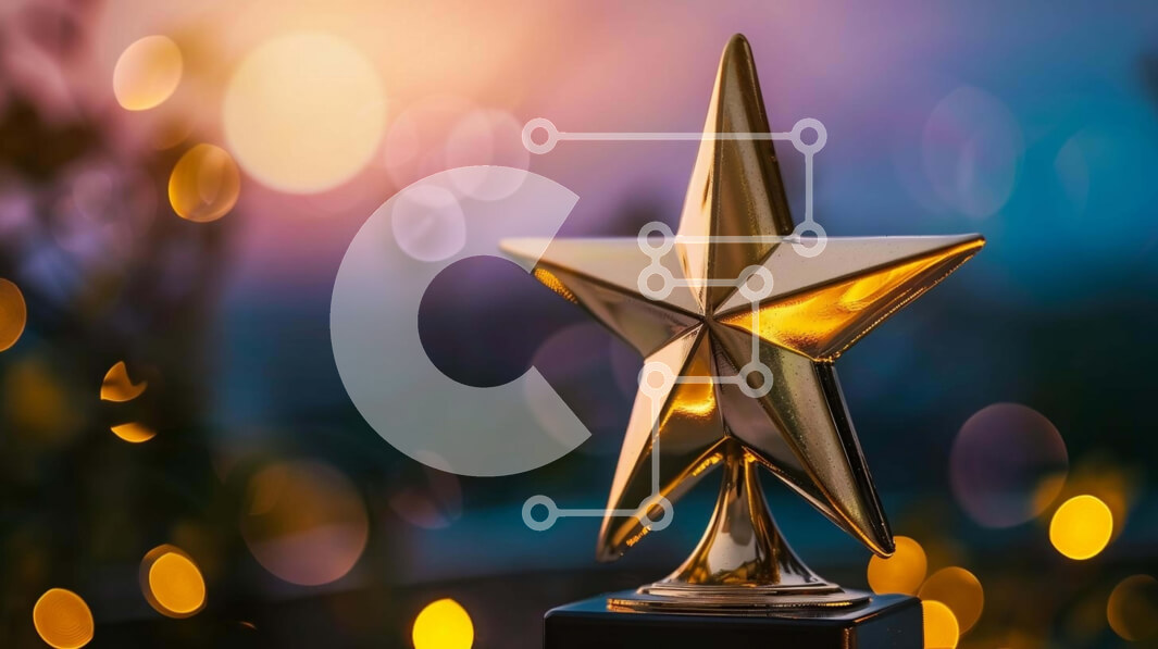 Intra Συλλεκτικό Ξύλινο Παζλ Plywood  4mm - Gold Star Trophy στο περίπτερο των βραβείων Σε Ξύλινο Κουτί - Διαστάσεις: 10x10 cm – 25 κομμάτια