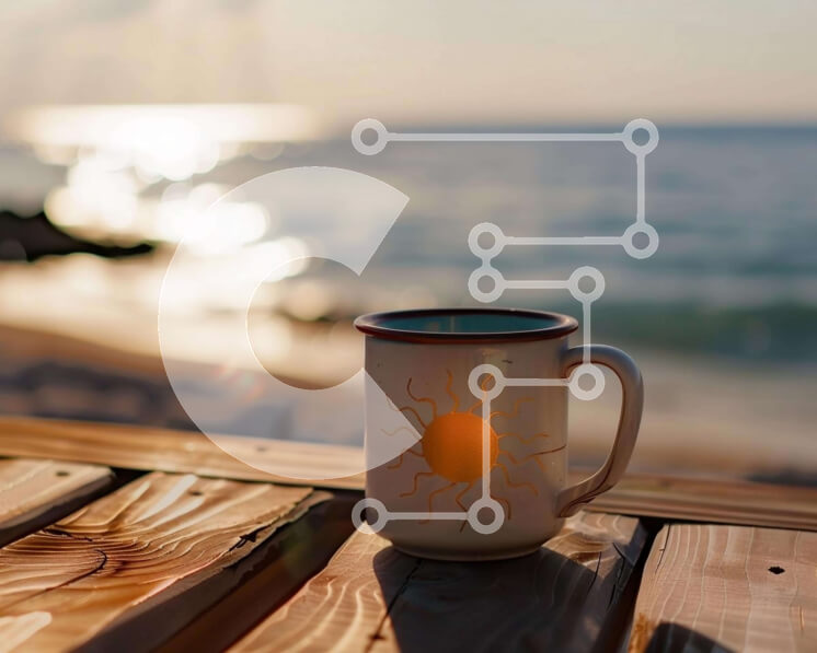 Intra Συλλεκτικό Ξύλινο Παζλ Plywood  4mm - Κούπα καφέ σε ξύλινο τραπέζι δίπλα στον ωκεανό Σε Ξύλινο Κουτί - Διαστάσεις: 10x10 cm – 25 κομμάτια