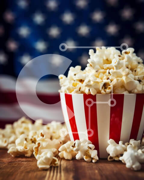 Σετ των 2 Intra Συλλεκτικό Ξύλινο Παζλ Plywood  4mm - Μπολ με ποπ κορν σε φόντο αμερικανικής σημαίας Σε Ξύλινο Κουτί - Διαστάσεις: 10x10 cm – 25 κομμάτια