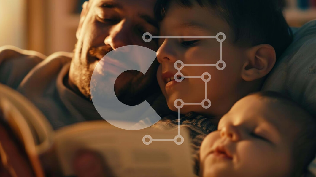 Intra Συλλεκτικό Ξύλινο Παζλ Plywood  4mm - Ο πατέρας διαβάζει στους γιους Σε Ξύλινο Κουτί - Διαστάσεις Puzzle: 10x10 cm – 25 κομμάτια