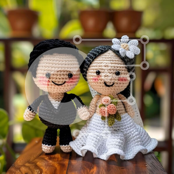 Intra Συλλεκτικό Ξύλινο Παζλ Plywood  4mm - Κροσέ νύφη και γαμπρός σε ξύλινο τραπέζι Σε Ξύλινο Κουτί - Διαστάσεις: 10x10 cm – 25 κομμάτια